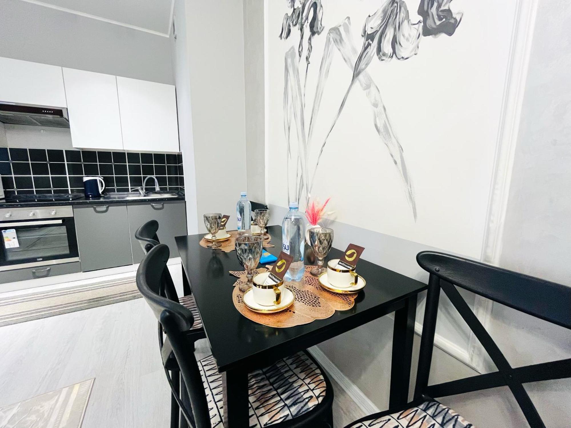 Legenda 2-room Apartment! Apartment Almaty